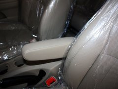 2013款 劲悦版 2.0L 手动 尊贵型 5座