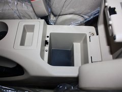 2013款 劲悦版 2.0L 手动 尊贵型 5座