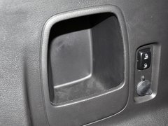 2012款 2.0T 自动 精锐天窗型 5座
