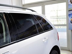 2012款 2.0T 自动 精锐天窗型 5座