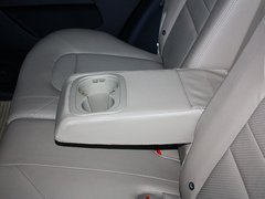 2012款 2.0L 手动 行政版 5座
