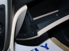 2012款 2.0L 手动 行政版 5座