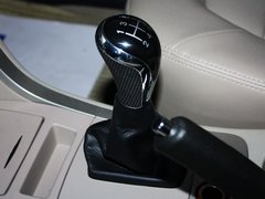 2012款 2.0L 手动 行政版 5座