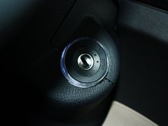 2012款 2.0L 手动 行政版 5座