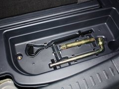 2012款 2.0L 手动 行政版 5座