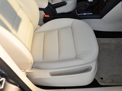 2013款 1.6L 自动 逸俊版