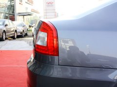 2013款 1.6L 自动 逸杰版