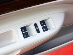 2013款 1.6L 自动 逸杰版