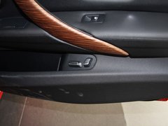 宝马3系 2013款 320Li 2.0T 风尚型