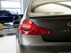 2013款 G25 2.5L 自动 SedanSTC限量版
