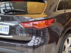 2013款 FX50 5.0L 自动 巅峰版 5座