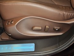 2013款 FX50 5.0L 自动 巅峰版 5座