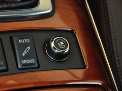 2013款 FX50 5.0L 自动 巅峰版 5座
