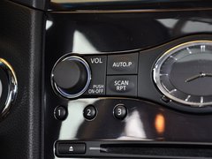 2013款 FX50 5.0L 自动 巅峰版 5座