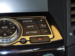 2013款 FX50 5.0L 自动 巅峰版 5座