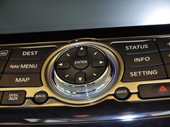 2013款 FX50 5.0L 自动 巅峰版 5座
