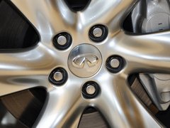 2013款 FX50 5.0L 自动 巅峰版 5座