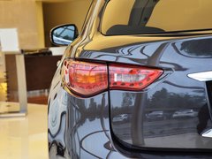 2013款 FX50 5.0L 自动 巅峰版 5座