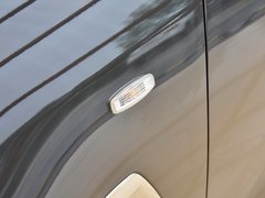 2013款 FX50 5.0L 自动 巅峰版 5座