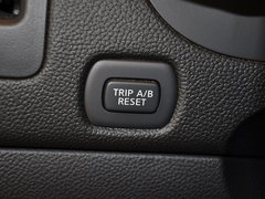 英菲尼迪FX 2013款 FX37 3.7L 自动 超越版 5座
