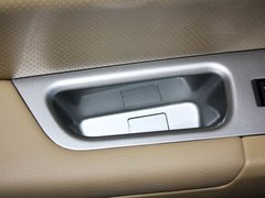 2012款 2.0T 手动 绿静四驱精英型 5座
