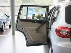 2012款 1.8TSI 手动 两驱进享版 5座