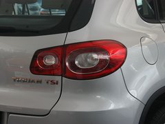 2012款 1.8TSI 手动 两驱进享版 5座