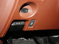 2013款 EX25 2.5L 自动 两驱尊雅版 5座
