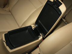 2012款 精英版 1.6L CVT 豪华型 5座