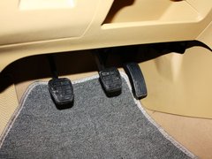 2012款 精英版 1.6L CVT 豪华型 5座