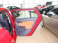 沃尔沃V60 2013款 2.0T 自动 智雅版