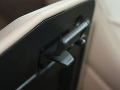 2012款 3.0L 自动 Vday豪华纪念版