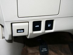 2013款 2.5 CVT 300h 豪华版