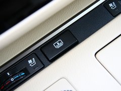 2013款 2.5 CVT 300h 豪华版