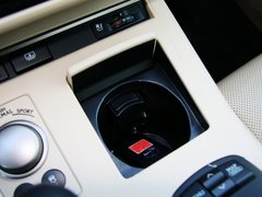 2013款 2.5 CVT 300h 豪华版
