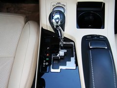 2013款 2.5 CVT 300h 豪华版