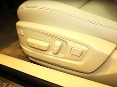 2013款 2.5 CVT 300h 精英版