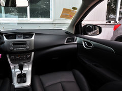 2012款 1.6L CVT 豪华版