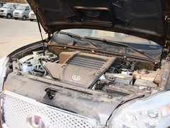 华泰汽车  宝利格 2.0T MT 发动机主体特写