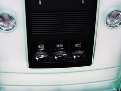 2013款 6.7L 自动 加长版(EWB)