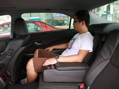2012款 3.0L 自动 V6 Royal Saloon