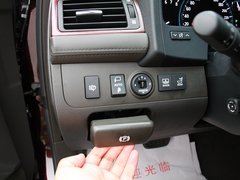 2012款 3.0L 自动 V6 Royal Saloon
