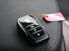 2012款 3.0L 自动 V6 Royal Saloon