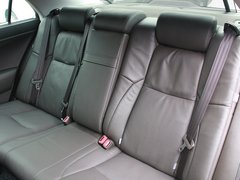 2012款 3.0L 自动 V6 Royal Saloon