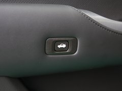 2012款 3.0L 自动 V6 Royal Saloon