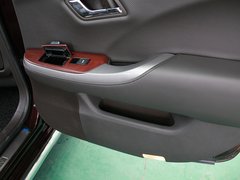 2012款 3.0L 自动 V6 Royal Saloon