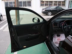 2012款 3.0L 自动 V6 Royal Saloon