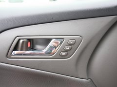 2012款 3.0L 自动 V6 Royal Saloon