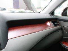 2012款 3.0L 自动 V6 Royal Saloon