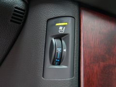 2012款 3.0L 自动 V6 Royal Saloon